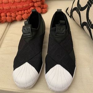 Adidas black slip on “original” style size 8